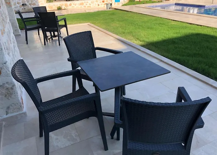 Stone House Aparts 2 1 Mit Poolterrasse No 2